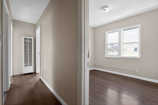 Photo - 1157 E 21st St Unidad 1157