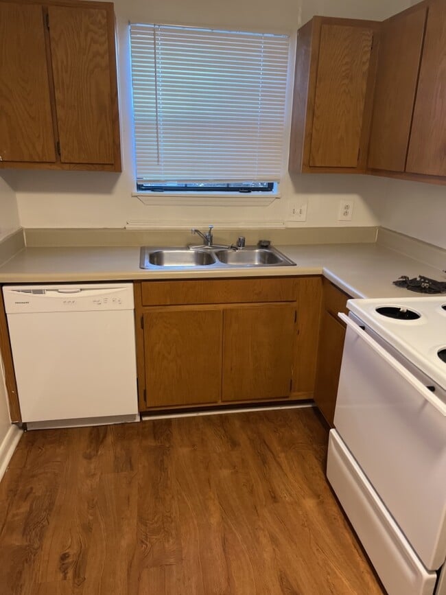 1502 Halston Cir NW Unidad B