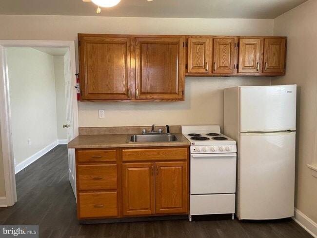 Building Photo - 4341 Carlisle Pike Unit A3 Rental