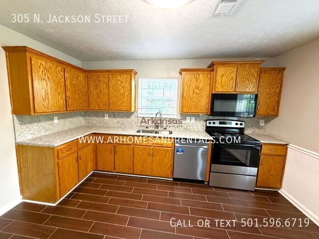Photo - 305 N Jackson St
