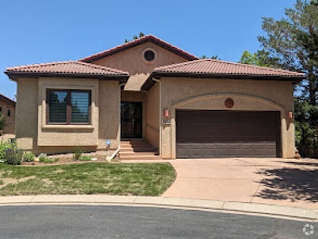 Building Photo - Westside Residence Near Kissing Camels & G... Rental