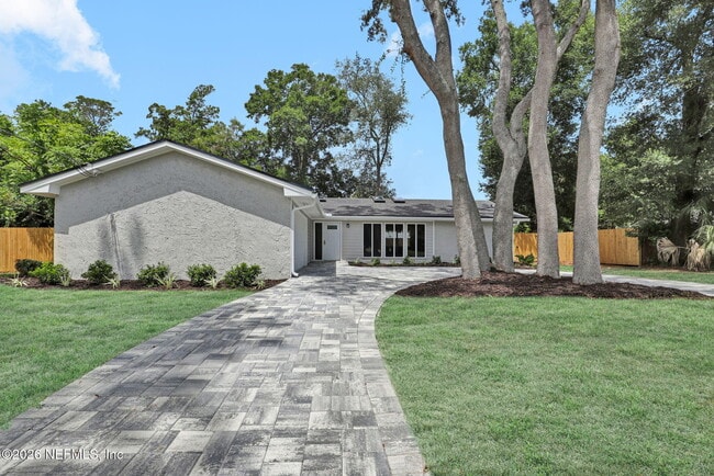 Building Photo - 12522 Macaw Dr