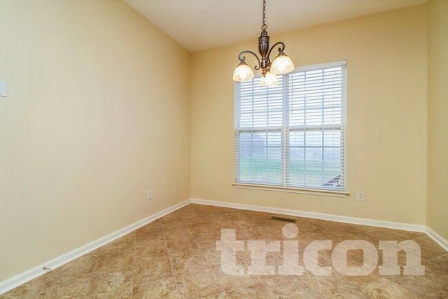 Photo - 100 Havenwood Ct