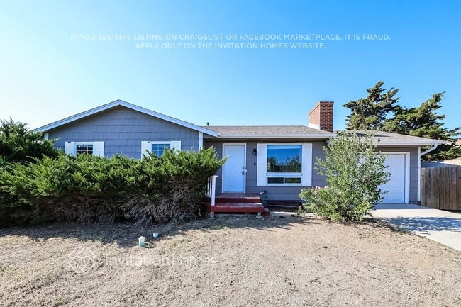 Building Photo - 1530 S Salida Way