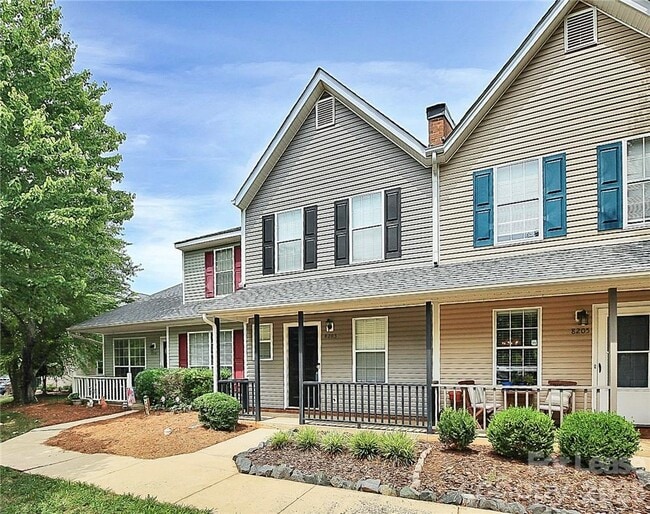 Photo - 8203 Golf Ridge Dr