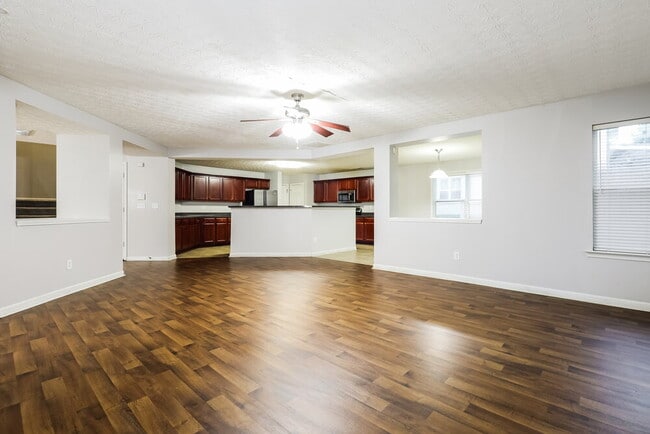 Photo - 2894 Edgewater St SW