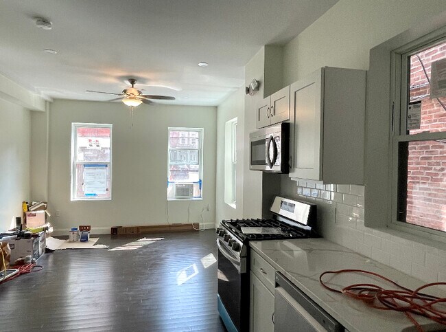 Photo - 49 Charter St