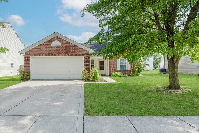 Building Photo - Brownsburg Schools and a Fenced In Backyard!! Rental