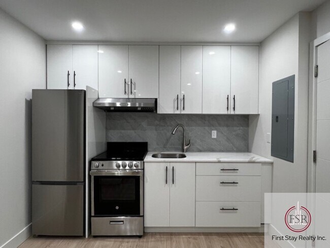 Photo - 927 Chestnut St