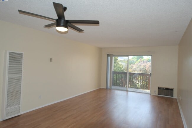 Photo - 1060 Oak Grove Rd Unit 71