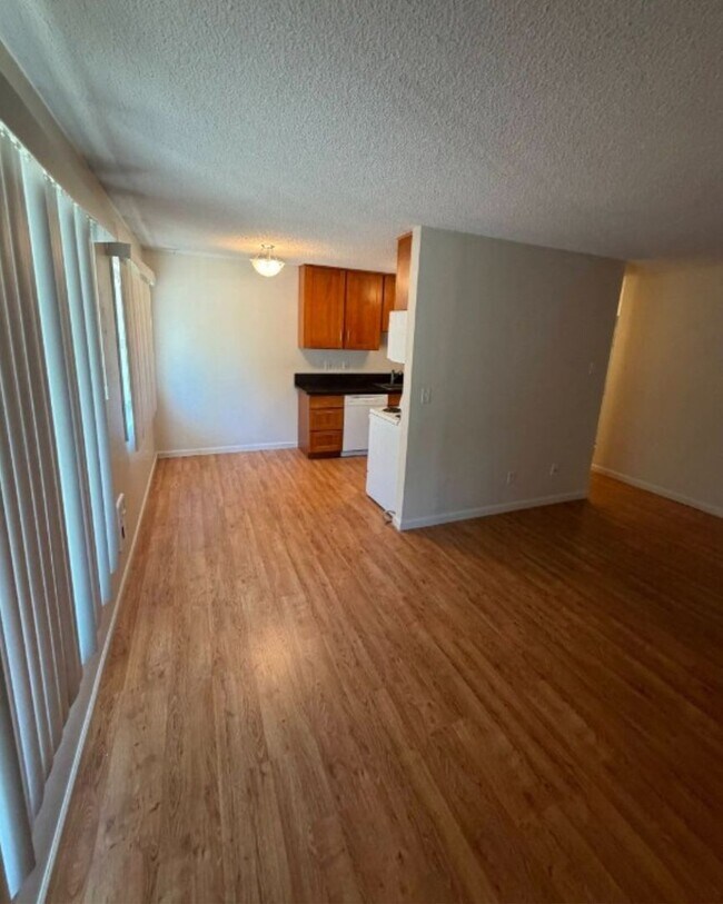 Cha-Ray Apartments