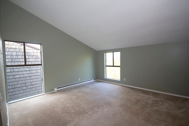 Photo - 6479 137th Avenue Northeast Unidad 380