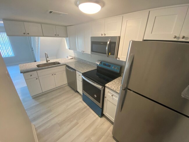 Photo - 307 Wilson Ave Unit 1