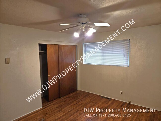 Photo - 1627 Martha St