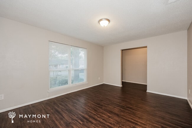 Photo - 10424 Muskogee Dr