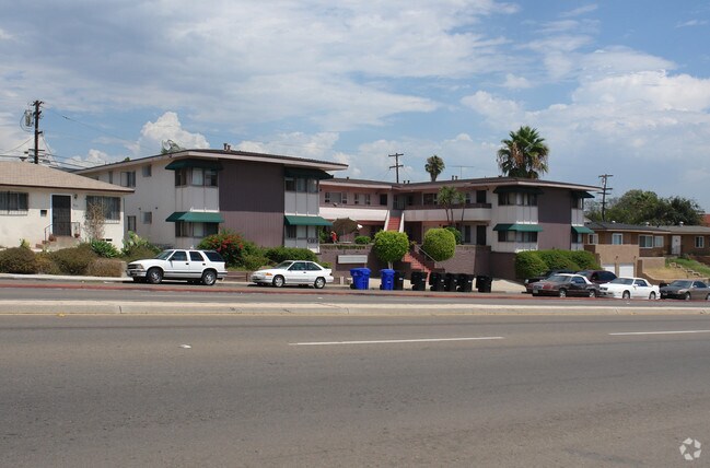 College Grove - College Grove Apartments