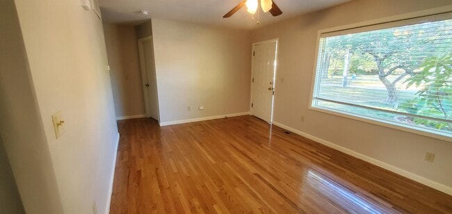 Photo - 5044 N Salina St