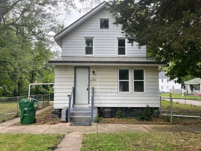 Building Photo - 3 bedroom Niles Home