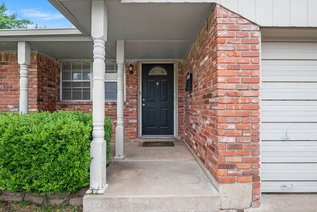 Photo - 220 E Beech Ave