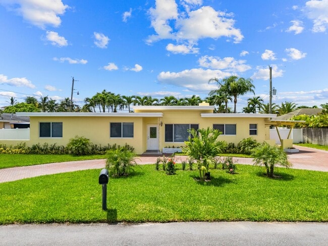 Building Photo - 7531 Edgewater Cir Rental