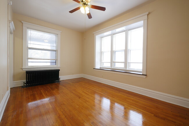 Livingroom view - 530 W South St Apartments Unit L