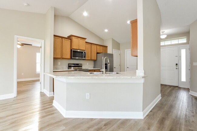 7636 Sloewood Dr
