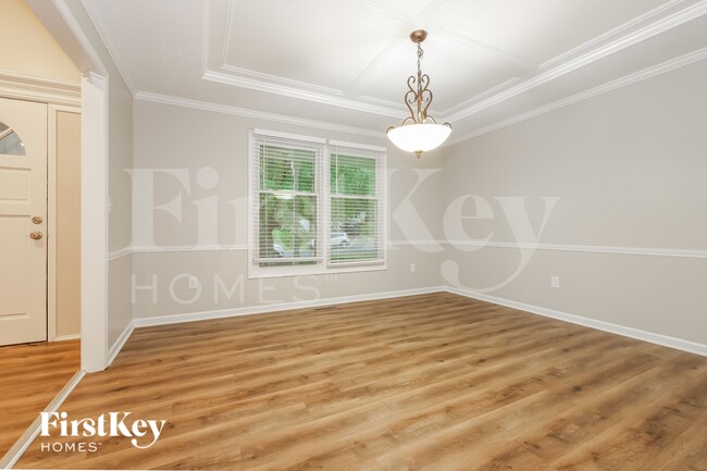 Photo - 425 N Mesquite St