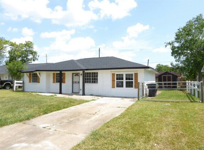 Photo - 5238 Madden Ln