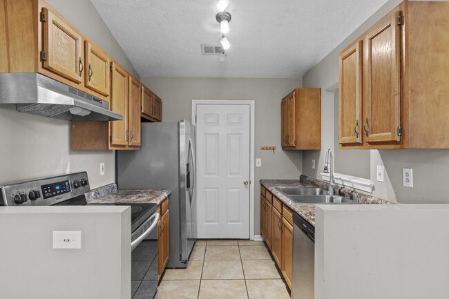 Photo - 889 Revere Run Dr