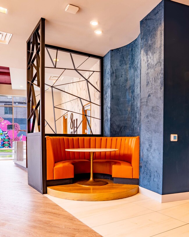 Photo - 8th and High