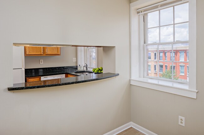 Sala de estar - Astor Court Apartments