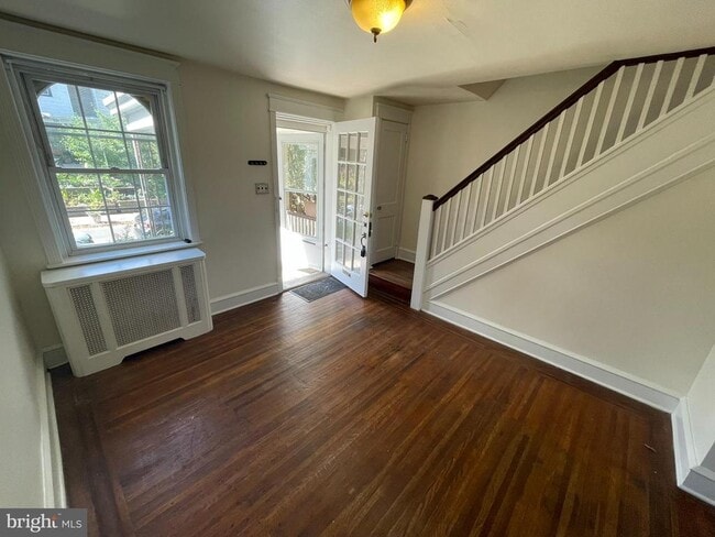 Building Photo - 3422 Tilden St Rental