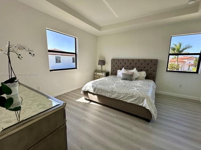 Photo - 3558 W 108th St