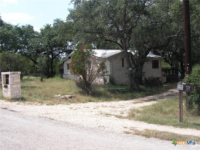 Building Photo - 201 Dorothy Dr Rental