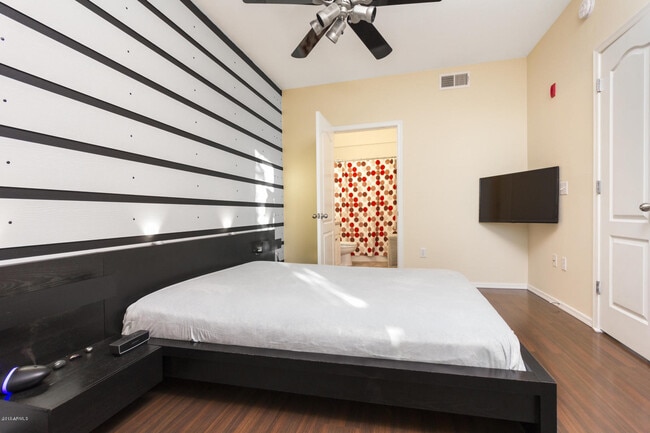 Photo - 1701 E Colter St Unit 203