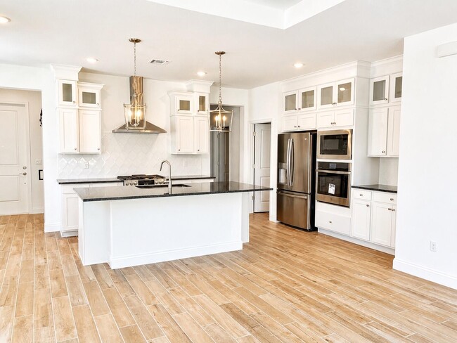Photo - 10083 Dreamweaver Rd
