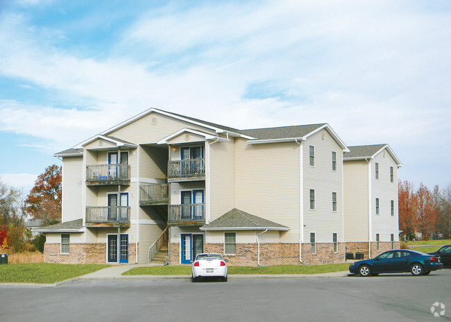 Building Photo - Lake Logan Apartments