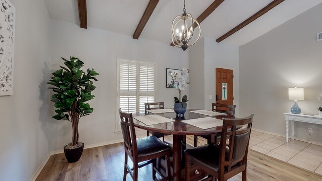 Photo - 5 Dorchester Ct