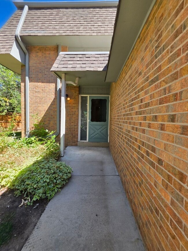 Building Photo - 3850 Paseo Del Prado