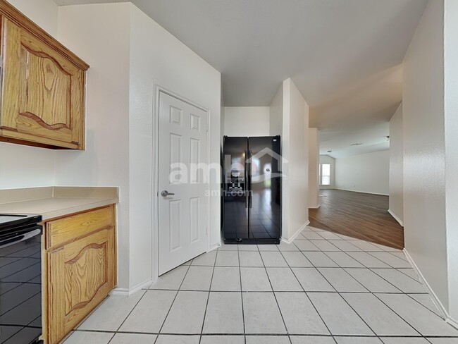 Photo - 617 Chestnut Ct