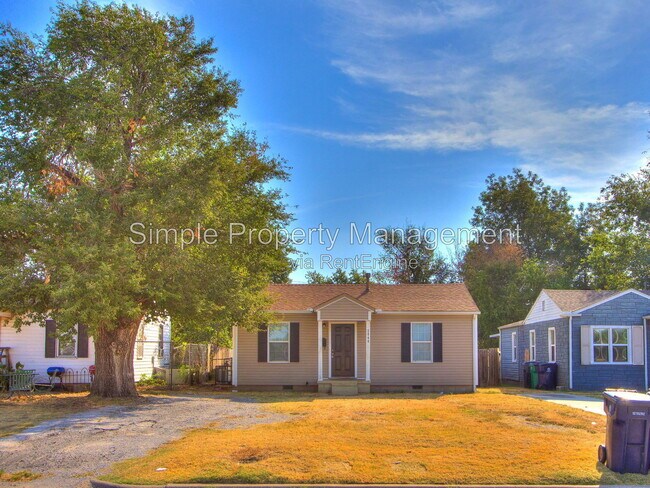 Building Photo - 2040 NE Grand Blvd