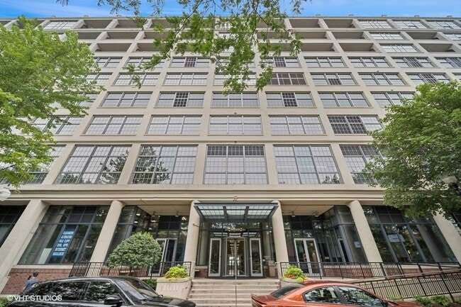 Photo - 900 N Kingsbury St Condo Unit 757