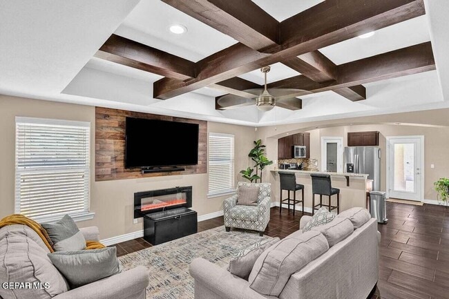 Photo - 172 N Manzanita Dr