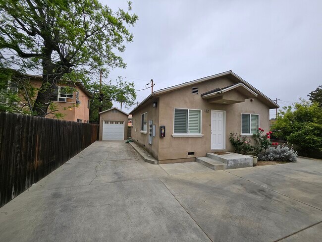 front view of garage - 122 S Craig Ave