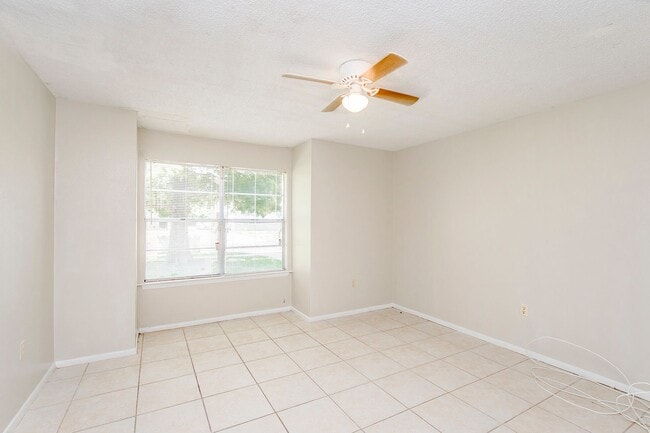 Photo - 5275 Kimberlin Ave Unit D