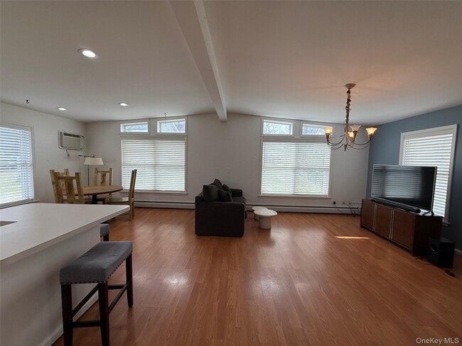 Photo - 112 Scott St