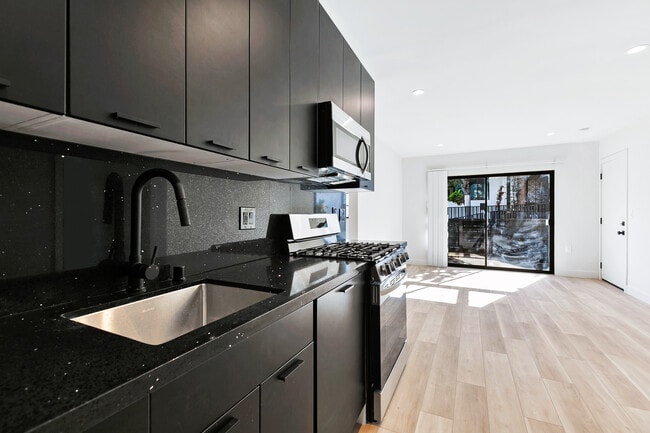 Photo - 215-225 Lucas Ave