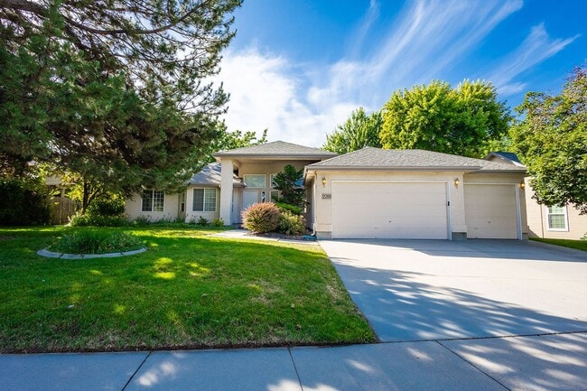 Beautiful home in the heart of Eagle - Beautiful home in the heart of Eagle