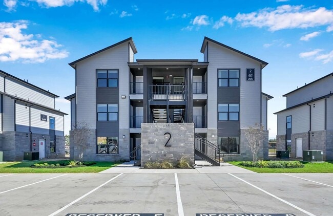Building Photo - Esperanza at Keith Harrow Rental