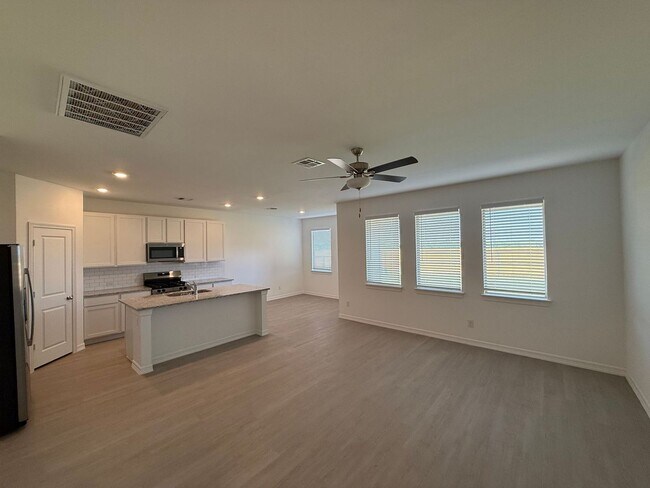 Photo - Beautiful Brand New 4 Bedroom Home in Must...